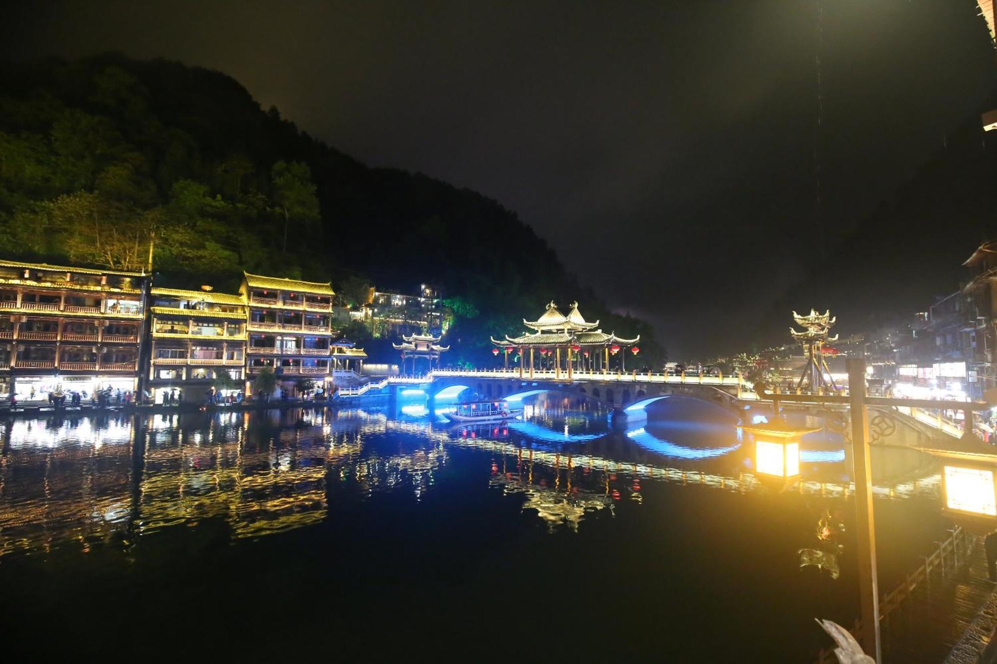 Lqj Riverside Guest House Fenghuang Zewnętrze zdjęcie