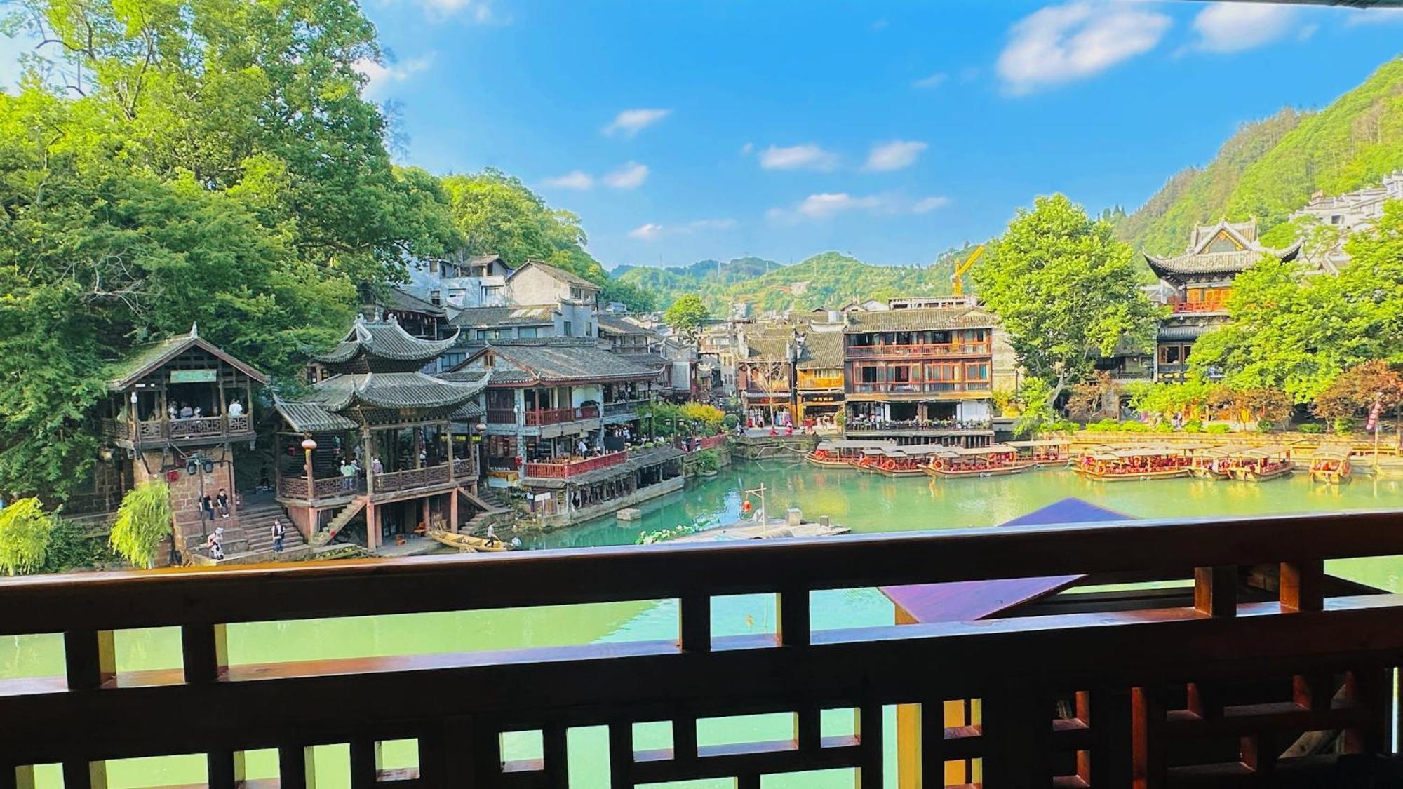 Lqj Riverside Guest House Fenghuang Zewnętrze zdjęcie