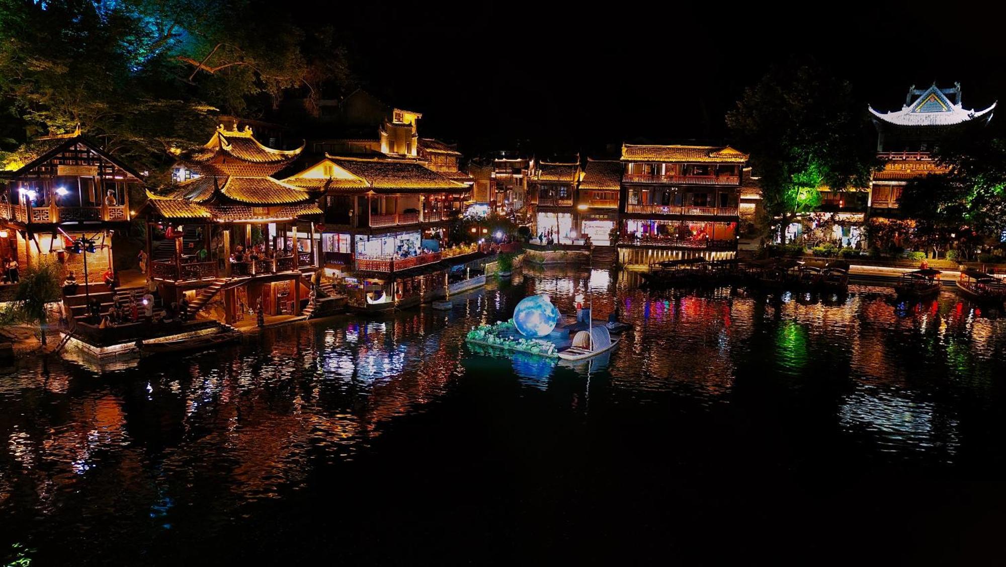 Lqj Riverside Guest House Fenghuang Zewnętrze zdjęcie