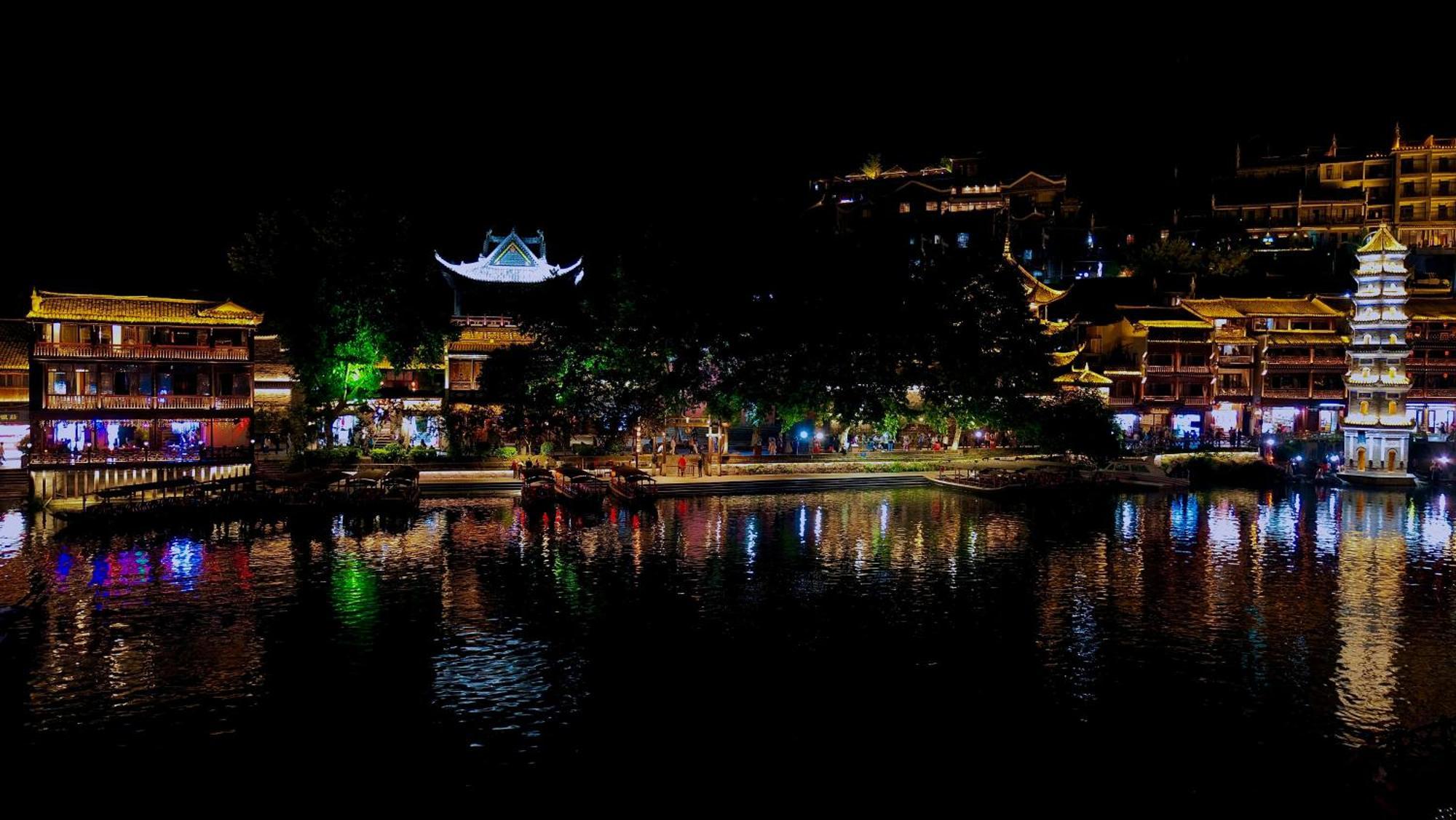 Lqj Riverside Guest House Fenghuang Zewnętrze zdjęcie