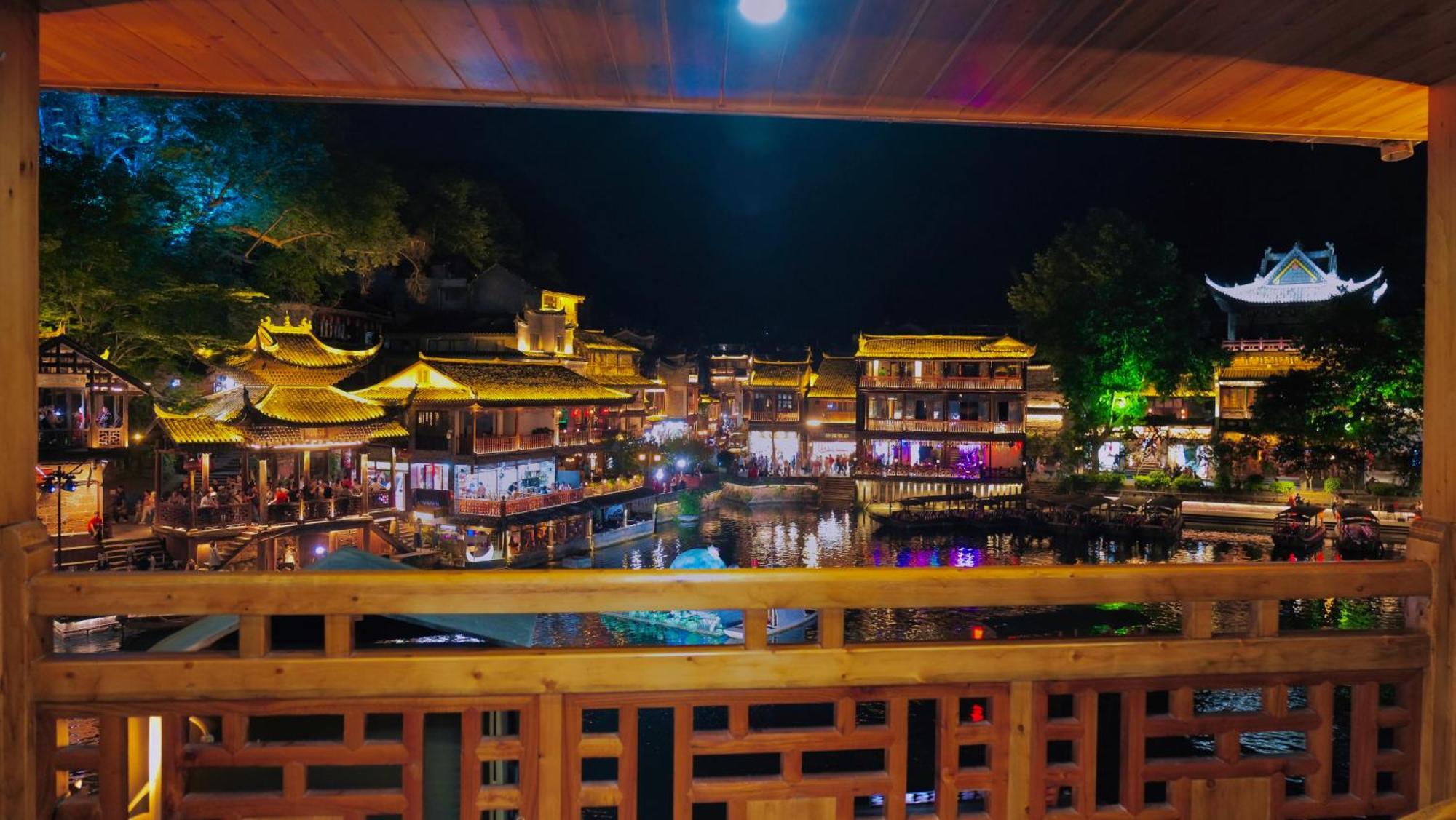 Lqj Riverside Guest House Fenghuang Zewnętrze zdjęcie