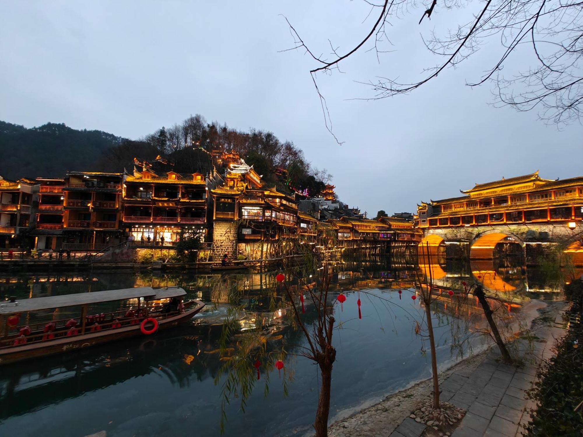Lqj Riverside Guest House Fenghuang Zewnętrze zdjęcie